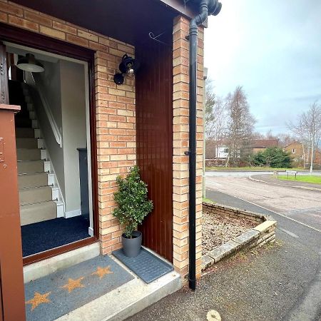 Comfortable, Modern Apartment With Parking. Inverness. 外观 照片