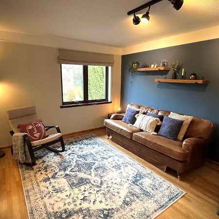 Comfortable, Modern Apartment With Parking. Inverness. 外观 照片