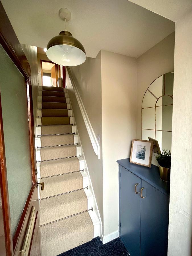 Comfortable, Modern Apartment With Parking. Inverness. 外观 照片