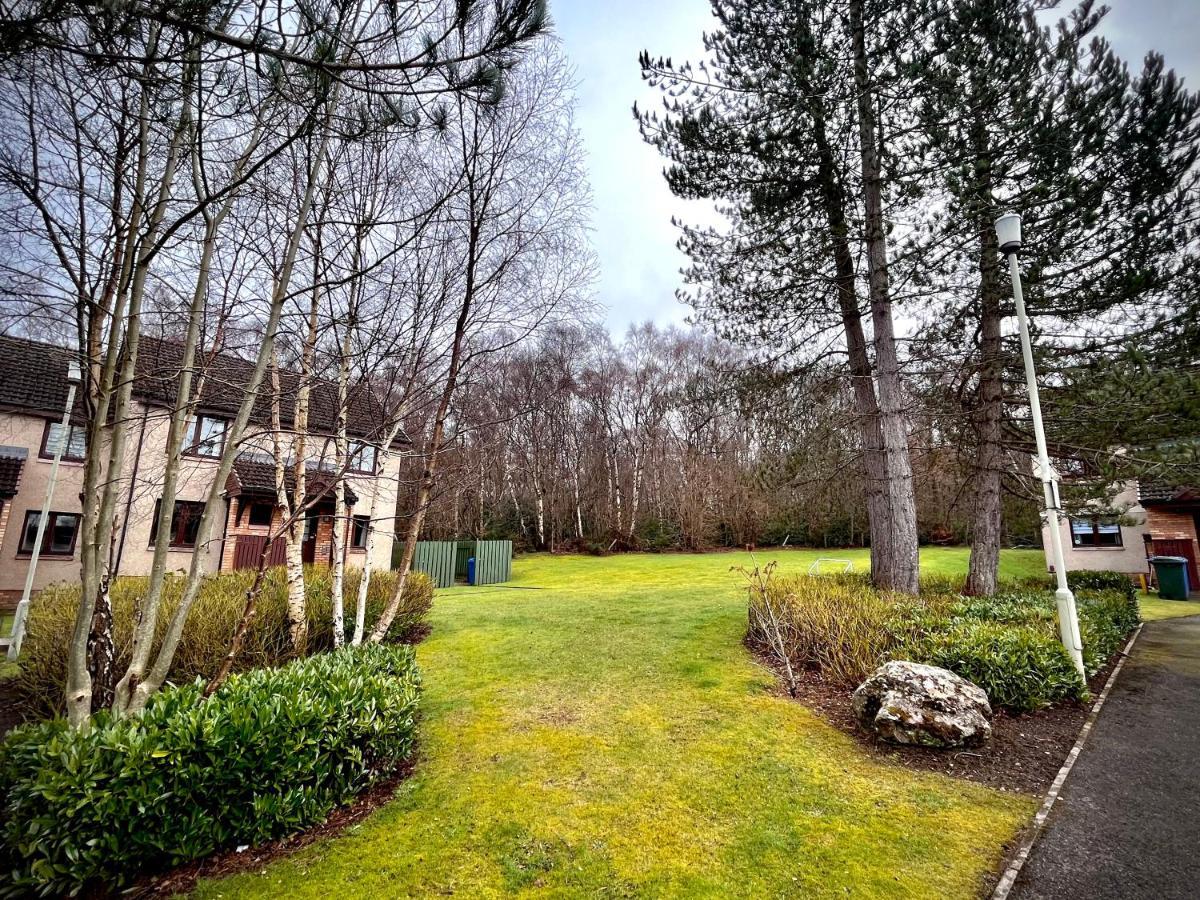Comfortable, Modern Apartment With Parking. Inverness. 外观 照片